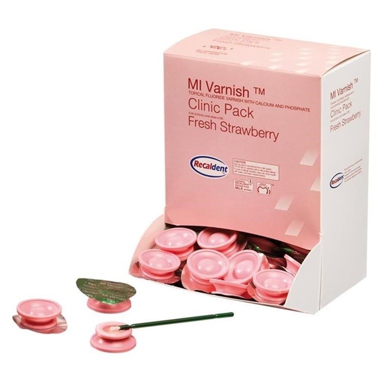 GC Mi Varnish Çilekli Flor Verniği 